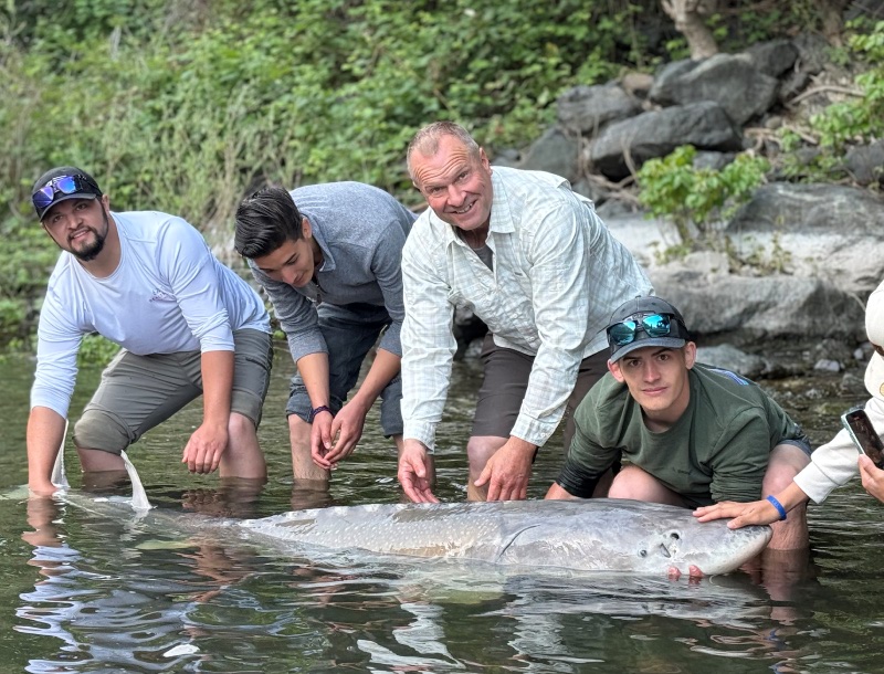 guys-sturgeon-hells-canyon