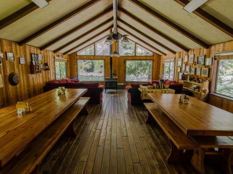 Idaho lodge dinning room